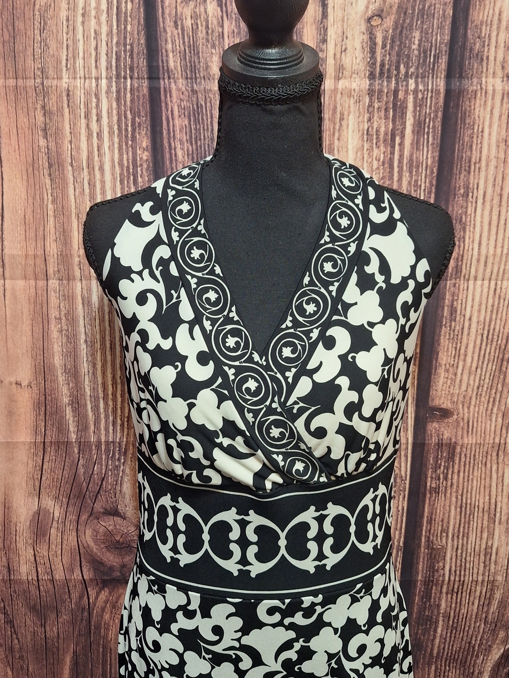 White House Black Market Black and White Patterned Backless Dress Size M - Picture 2 of 5